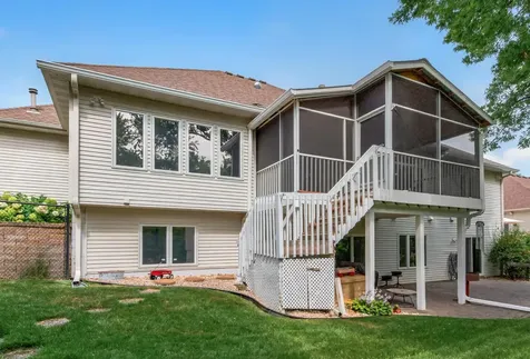 11312 Kenworth Lane Lakeville MN 55044