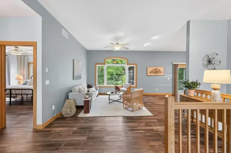 11312 Kenworth Lane Lakeville MN 55044