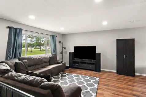 1105 5th Avenue N Princeton MN 55371