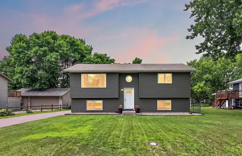 1105 5th Avenue N Princeton MN 55371