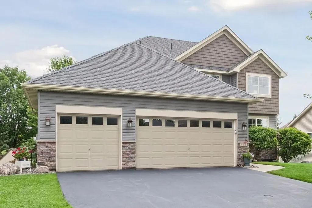 662 Jutland Avenue Shakopee MN 55379