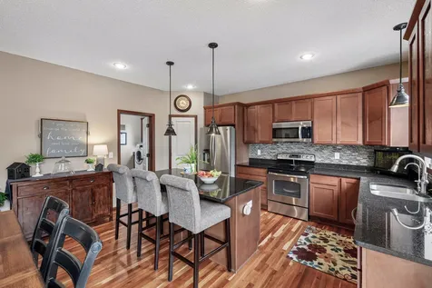 662 Jutland Avenue Shakopee MN 55379