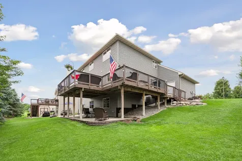 662 Jutland Avenue Shakopee MN 55379