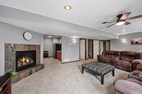 662 Jutland Avenue Shakopee MN 55379