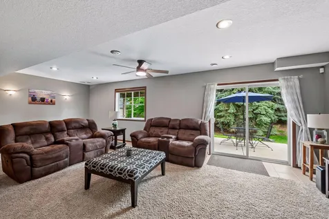 662 Jutland Avenue Shakopee MN 55379