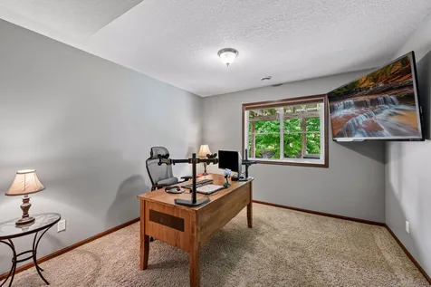 662 Jutland Avenue Shakopee MN 55379
