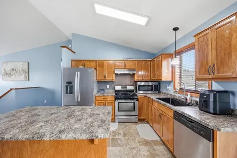 1729 Prairie View Lane NE Sauk Rapids MN 56379