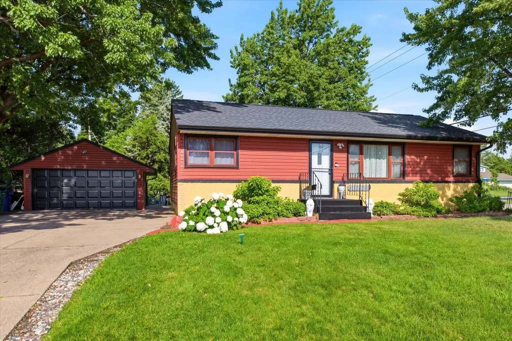 7696 Van Buren Street NE Fridley MN 55432