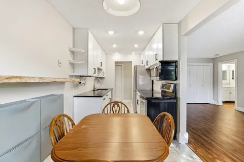 4424 Cedar Lake Road S Saint Louis Park MN 55416