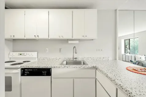 15 S 1st Street Minneapolis MN 55401
