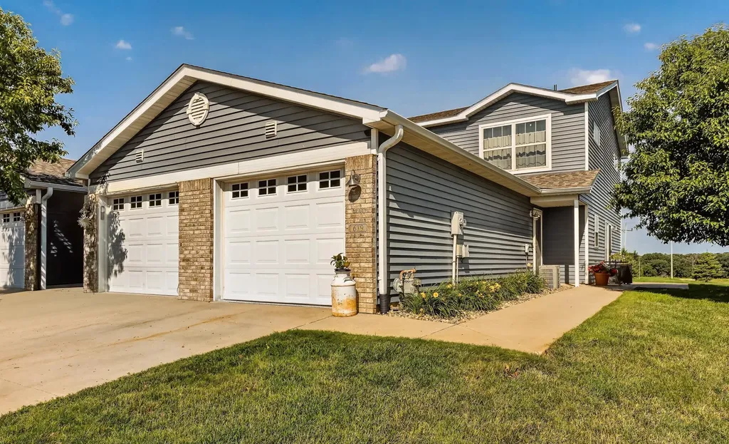 619 Pointe Court SW Rochester MN 55902