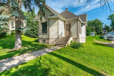 528 W Summit Avenue Fergus Falls MN 56537
