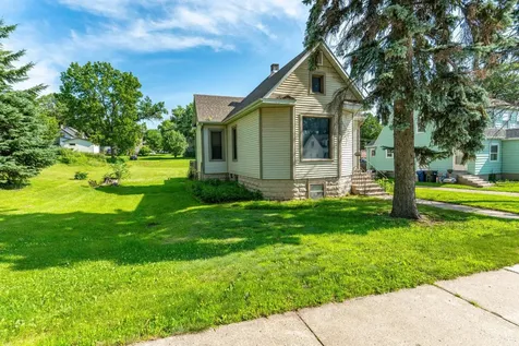 528 W Summit Avenue Fergus Falls MN 56537