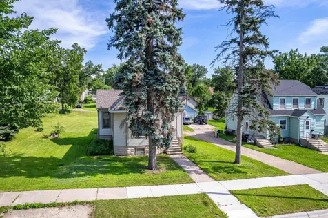 528 W Summit Avenue Fergus Falls MN 56537