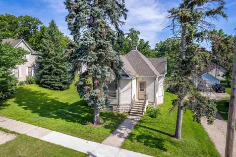 528 W Summit Avenue Fergus Falls MN 56537