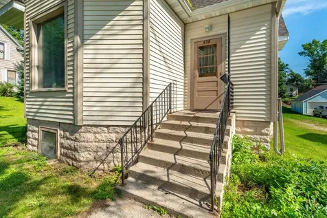 528 W Summit Avenue Fergus Falls MN 56537