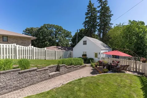 208 N Broadway Fergus Falls MN 56537