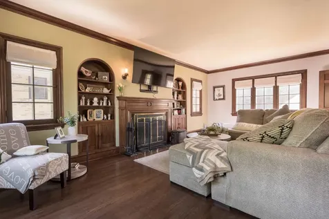 208 N Broadway Fergus Falls MN 56537