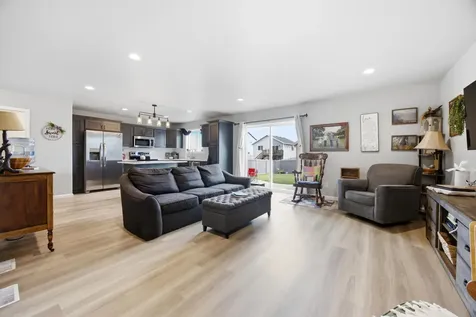 6029 Kodiak Lane Horace ND 58047