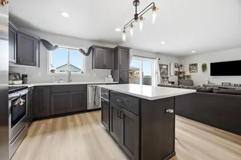 6029 Kodiak Lane Horace ND 58047