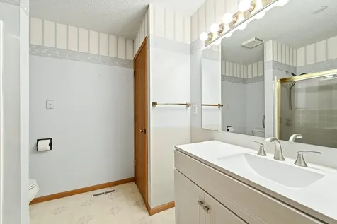 62561 120th Avenue Claremont MN 55924
