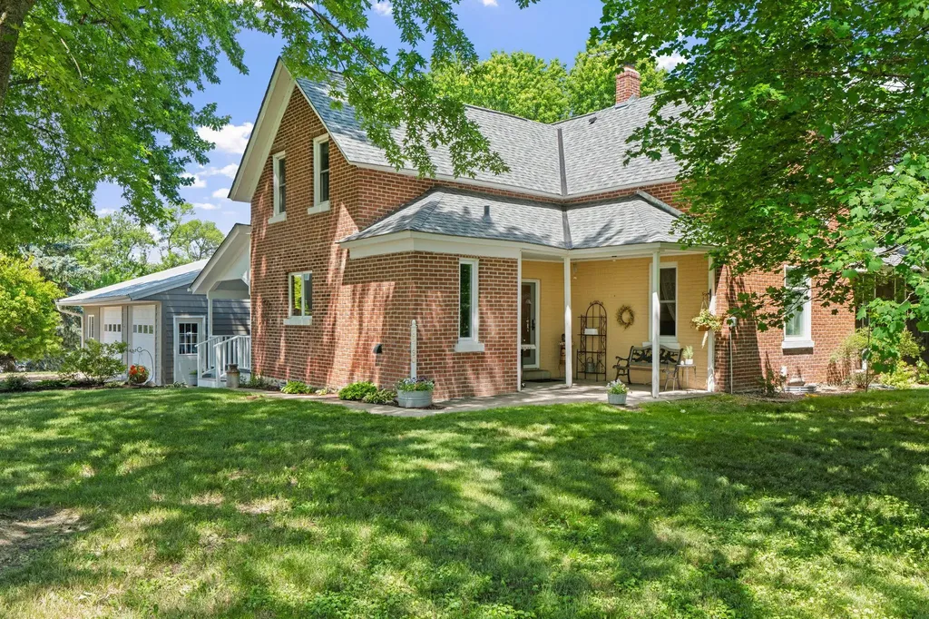 15790 78th Street Mayer MN 55360