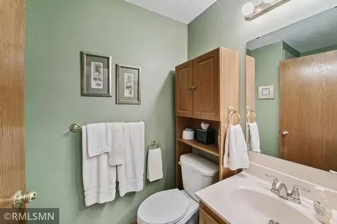 1522 4th Avenue E Shakopee MN 55379