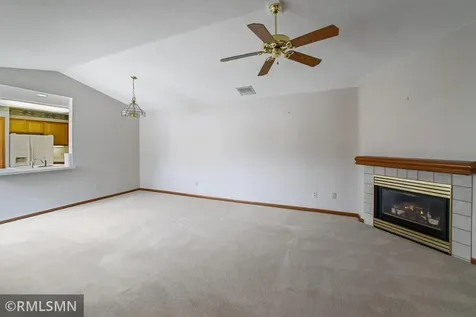 1522 4th Avenue E Shakopee MN 55379