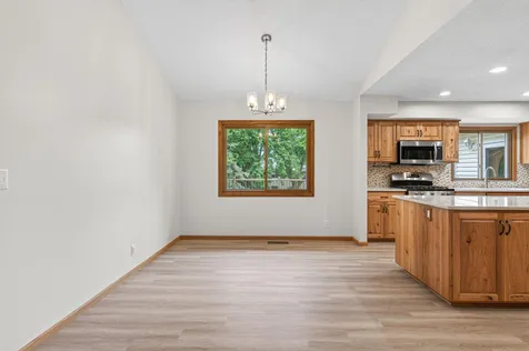 7910 W Park Hills Drive Bloomington MN 55438