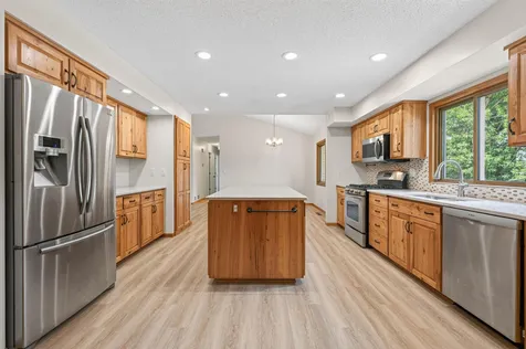 7910 W Park Hills Drive Bloomington MN 55438