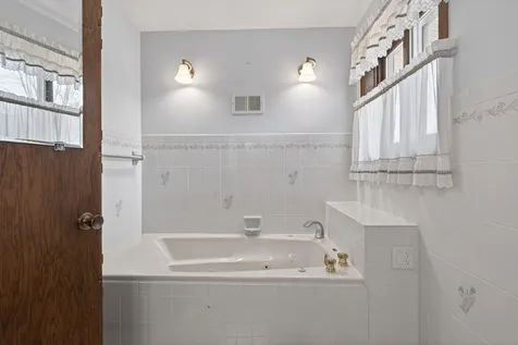 7910 W Park Hills Drive Bloomington MN 55438