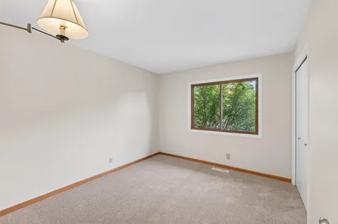 7910 W Park Hills Drive Bloomington MN 55438