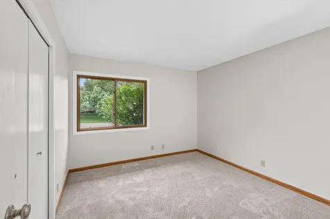 7910 W Park Hills Drive Bloomington MN 55438