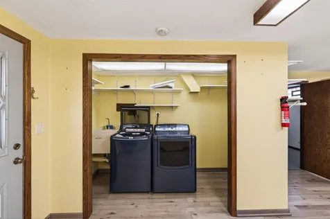 7910 W Park Hills Drive Bloomington MN 55438