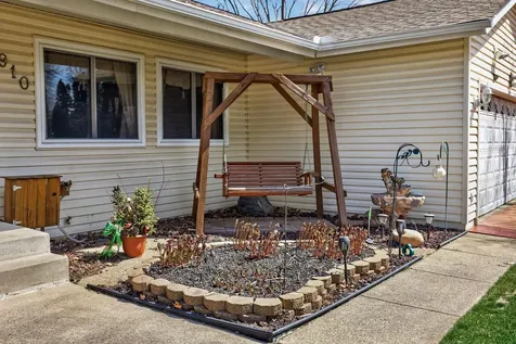 7910 W Park Hills Drive Bloomington MN 55438