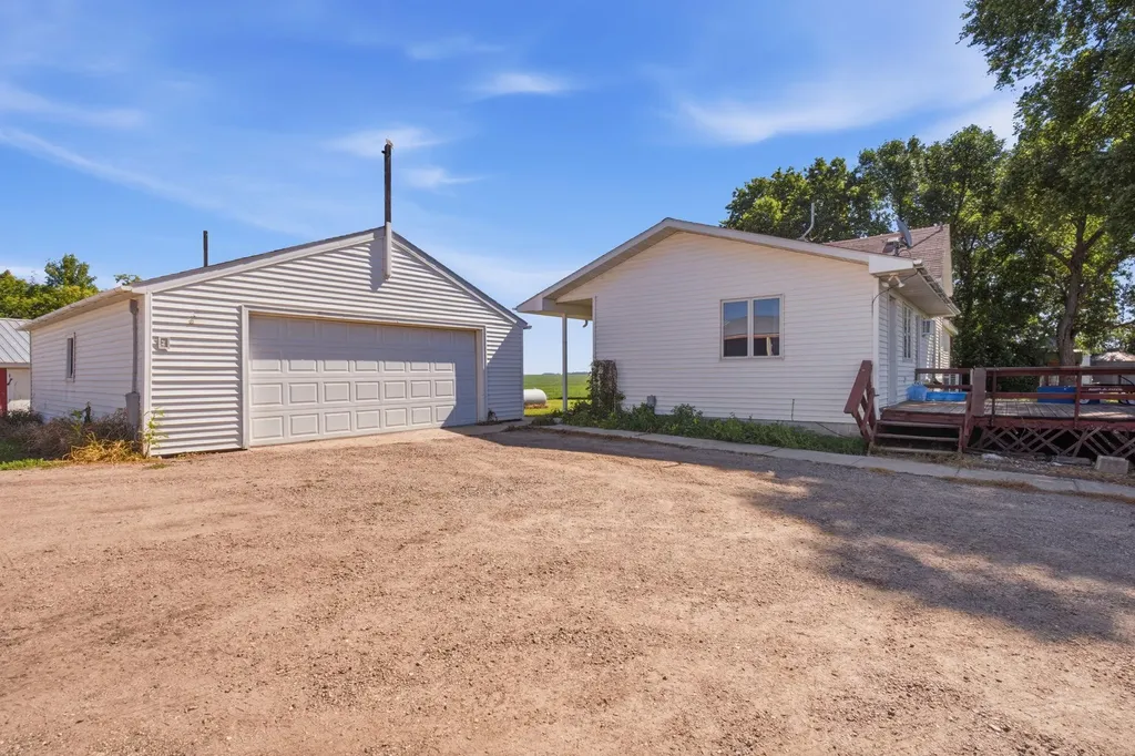 82140 370th Street Olivia MN 56277