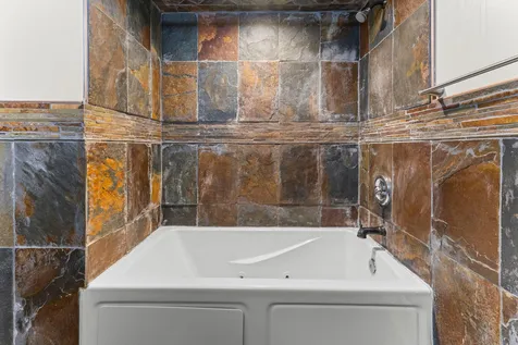 8460 Westbend Road Golden Valley MN 55427