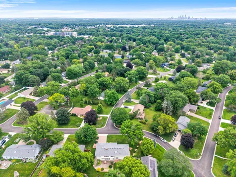 8460 Westbend Road Golden Valley MN 55427