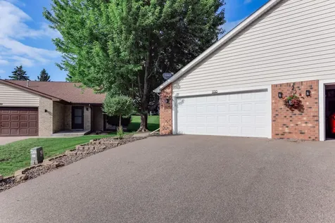 7050 Robinwood Trail Woodbury MN 55125