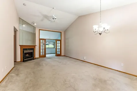 7050 Robinwood Trail Woodbury MN 55125