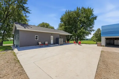 19548 County Road 21 Richmond MN 56368
