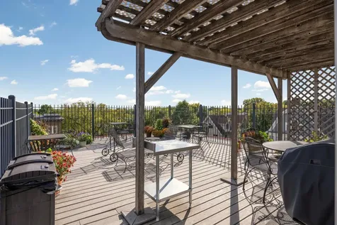 1901 Emerson Avenue S Minneapolis MN 55403