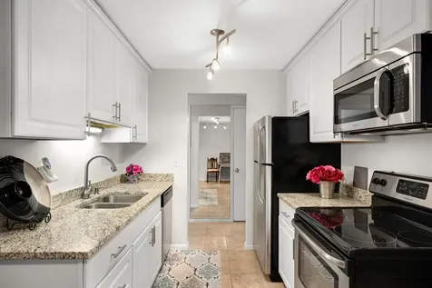 1901 Emerson Avenue S Minneapolis MN 55403