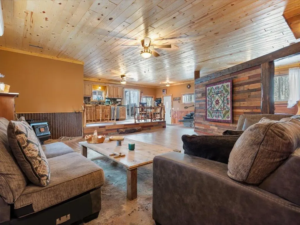 1899 Fern Trail NE Remer MN 56672