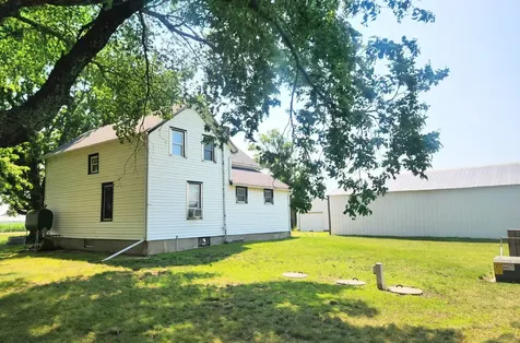 21969 230th Avenue Sleepy Eye MN 56085