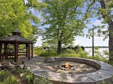 415 Carpenters Point Wayzata MN 55391