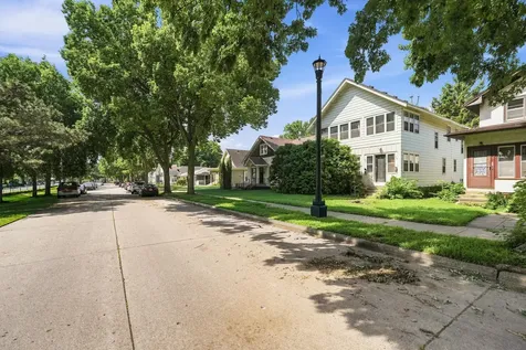 921 27th Avenue SE Minneapolis MN 55414