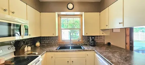 20 Highland Drive Morris MN 56267