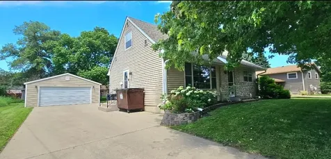 20 Highland Drive Morris MN 56267