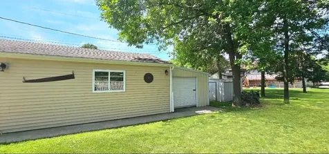 20 Highland Drive Morris MN 56267